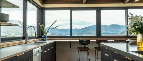 Luxury House, Multiple Beds, Lake View, Mountainside | Mountain view