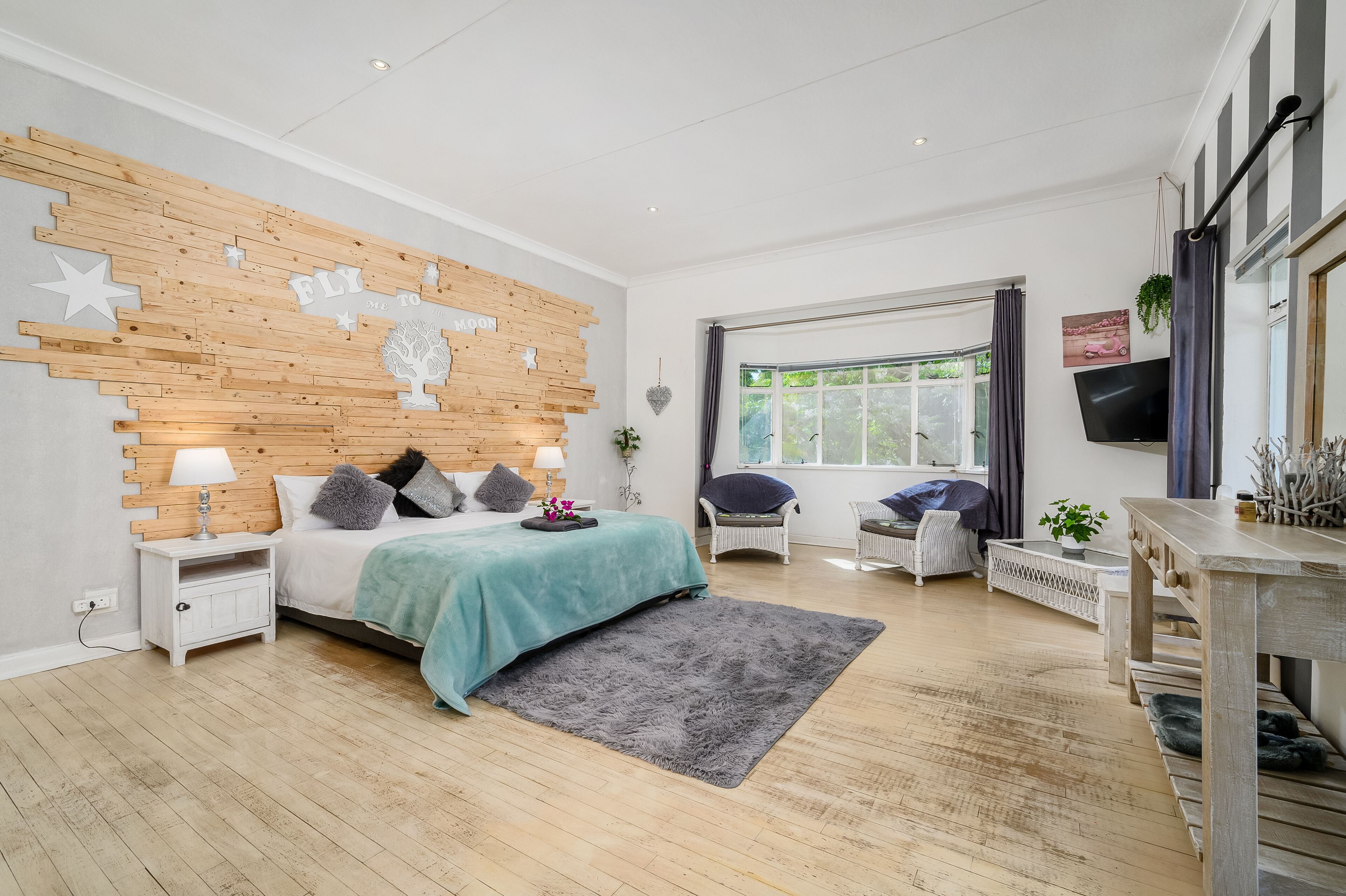 2 chambres, fer et planche à repasser, Wi-Fi gratuit, draps fournis