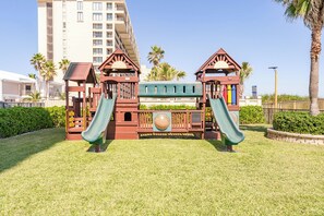 Children’s area - Ocean Vista 902 - Beachfront Condo with Spectacular Ocean Views from 9th Floor (South Padre Island)