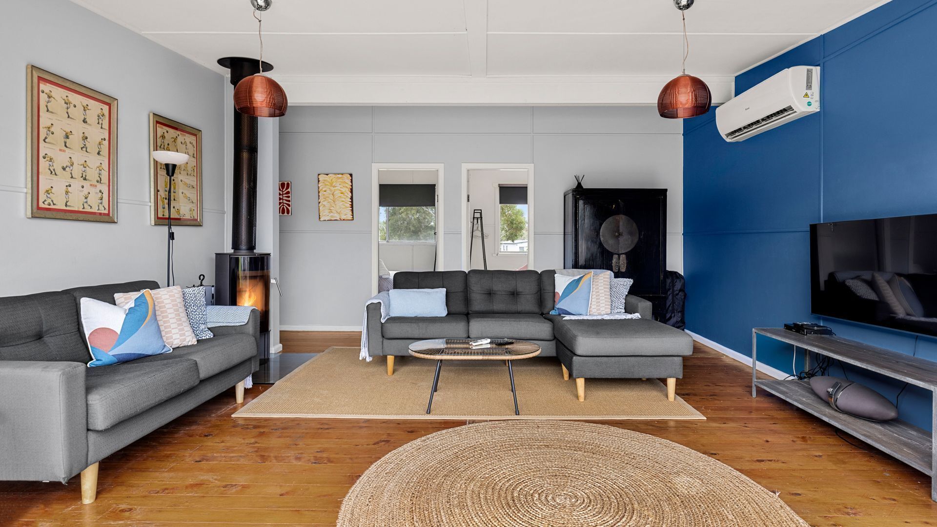 Televisio, takka, Netflix, DVD-soitin