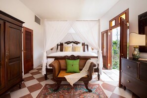 1 bedroom, iron/ironing board, travel crib, bed sheets - Mangó y Playa | Elegant Villa with Plunge Pool (Rincón)