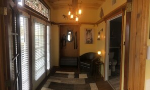 Interior - Tiffany's Premier Studio Vacation Rental Downtown Mackinaw City (Mackinaw City)