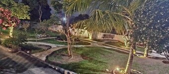 Large house in condominium with exclusive pool of the house