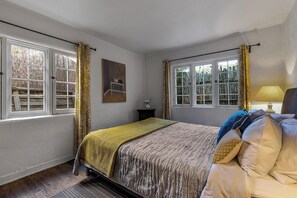 3 quartos, ferros/tábuas de passar roupa, Wi-Fi, roupa de cama