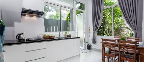 Fridge, spices, paper towels