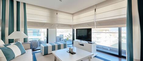 Smart-TV, DVD-Player, Videothek, Stereoanlage