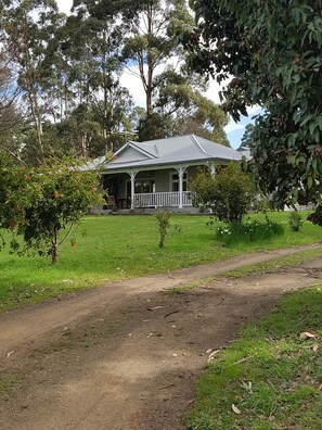 Exterior - Wavestation Farmhouse, Southern Tasmania. <br>Views to Bruny Island (Middleton)