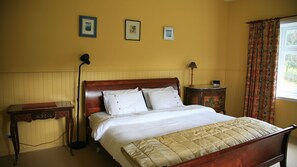 2 bedrooms, iron/ironing board, free WiFi, bed sheets - Wavestation Farmhouse, Southern Tasmania.
Views to Bruny Island (Middleton)