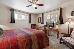 3 bedrooms, iron/ironing board, free WiFi, bed sheets - Buffalo Crossing - Hot Tub, Game Room, Slope View, Walk to Bear Mtn (Big Bear Lake)
