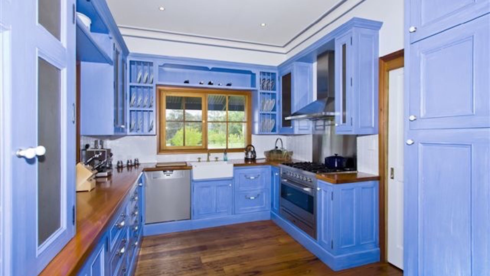 Stonegate Estate - Elegant Homestead — image 11