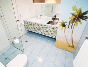 Douche, serviettes fournies