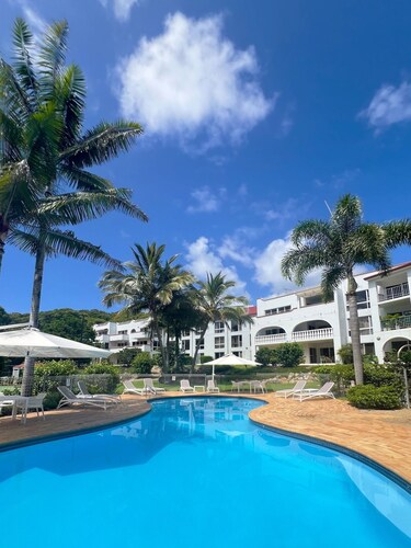 Walk to beach, air conditioned and spacious.