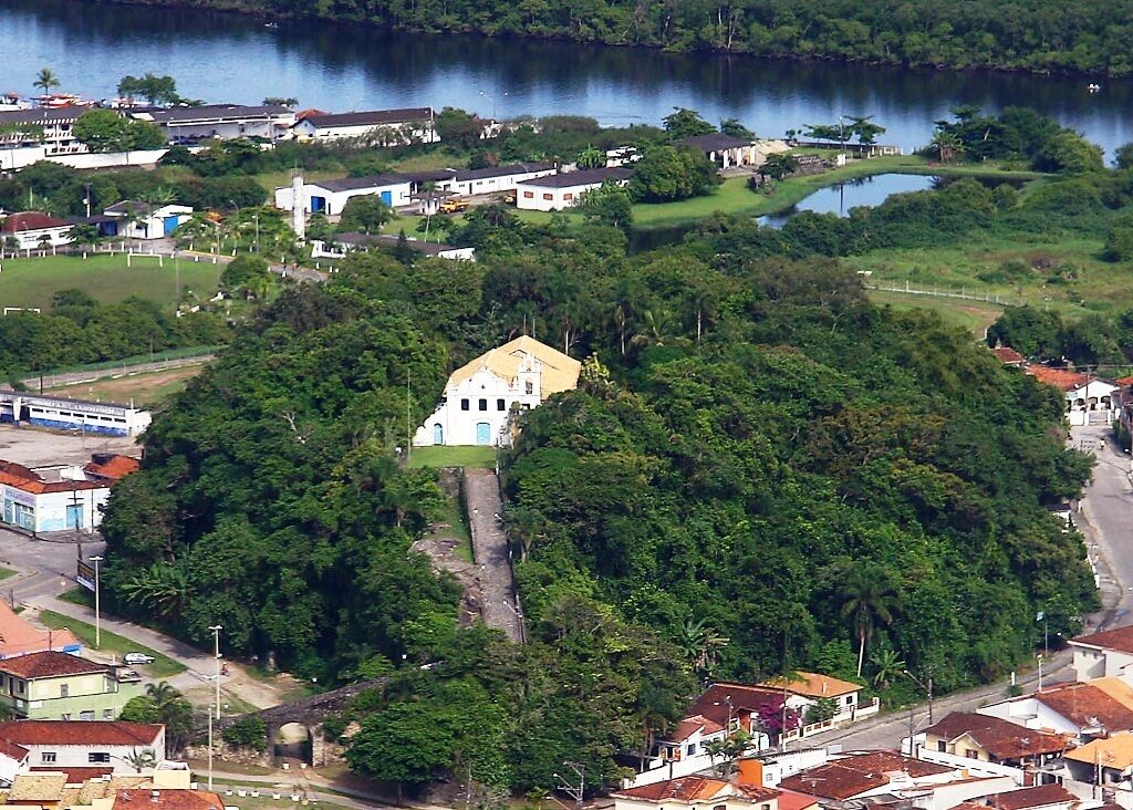 CHALET FACING THE SEA (LIVING ROOM, BEDROOM, KITCHEN, BATHROOM AND BARBECUE))