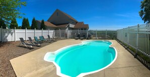 Outdoor pool - Spacious Home with a Game room, Pool , Sauna, Hot Tub (Saylorsburg)