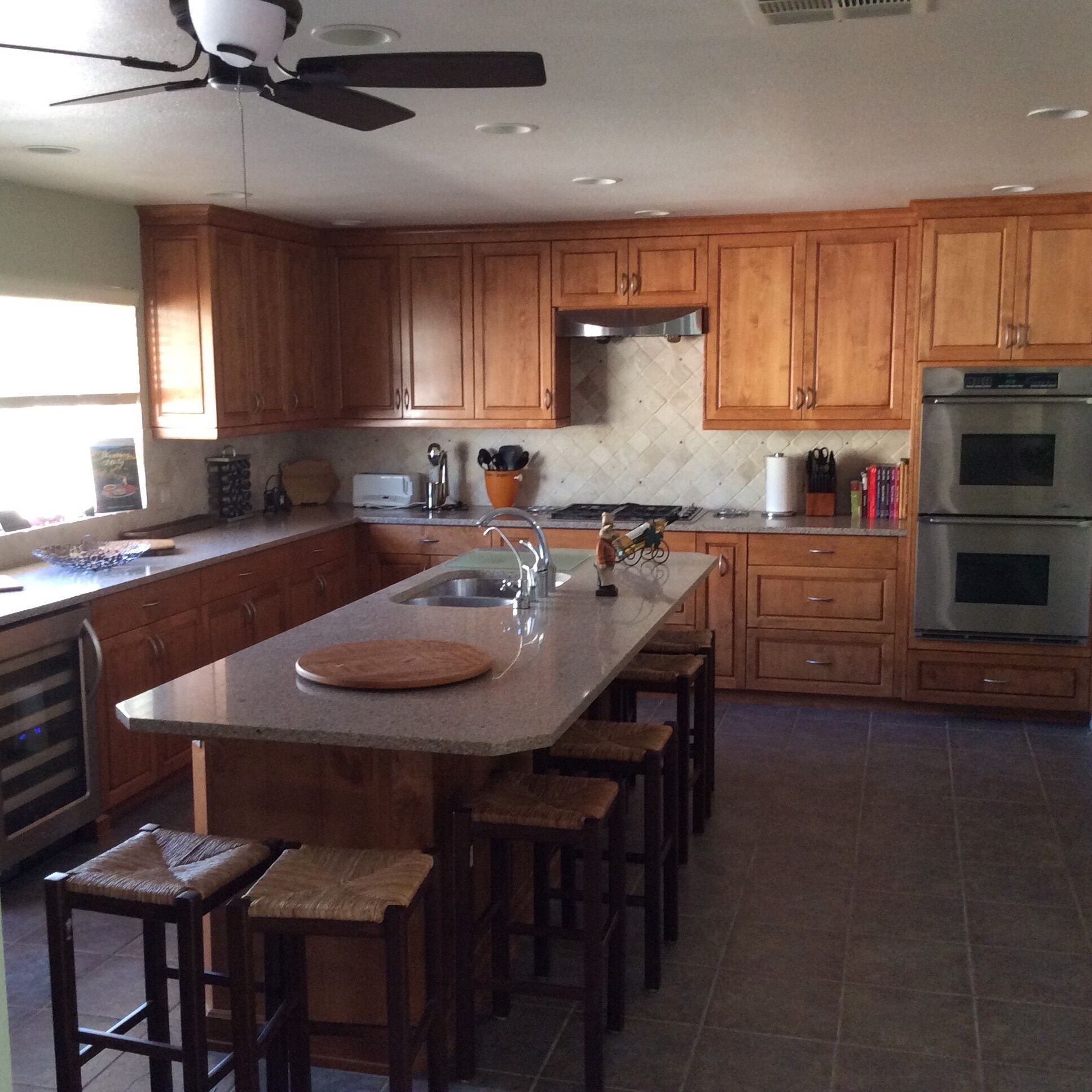 Stay on a Working Vineyard Five Minutes to the Downtown Park