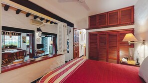 1 bedroom, internet, bed sheets