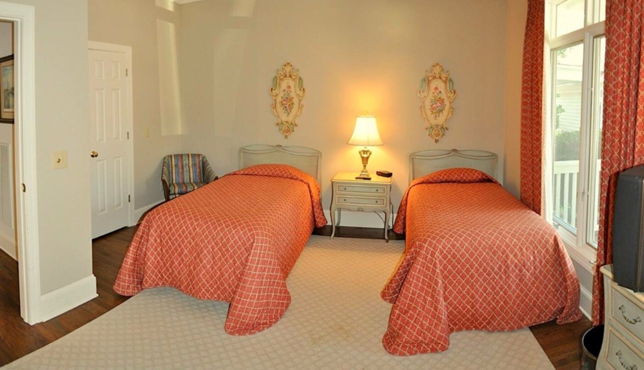 Forest Creek Golf Course Four Bedroom House On The 16th Hole. Comfortable beds!