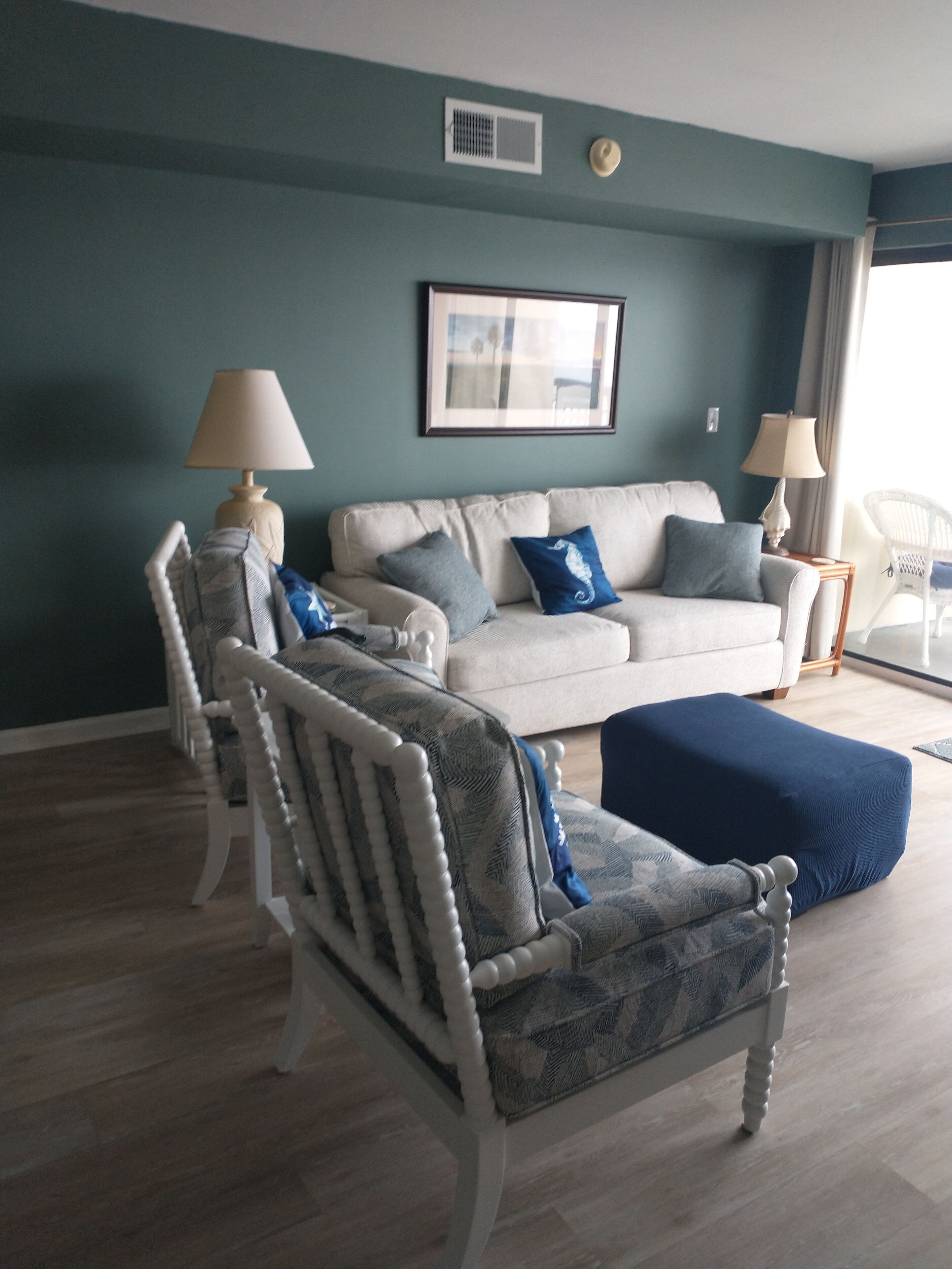 2 Oceanfront Balconies with Amazing Beautiful Views!