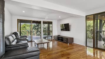 Smart TV, DVD player, ping pong, books