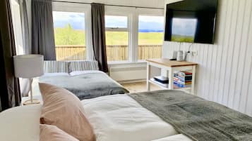 7 bedrooms, desk, iron/ironing board, free WiFi