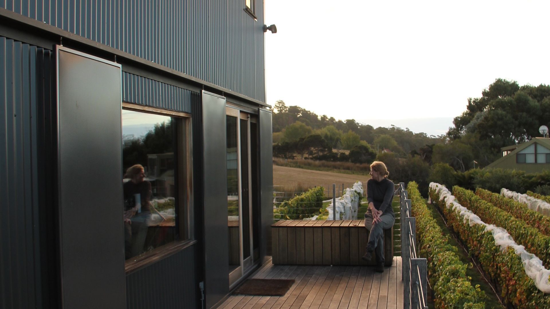 Tamar Valley Vineyard Retreat — image 3