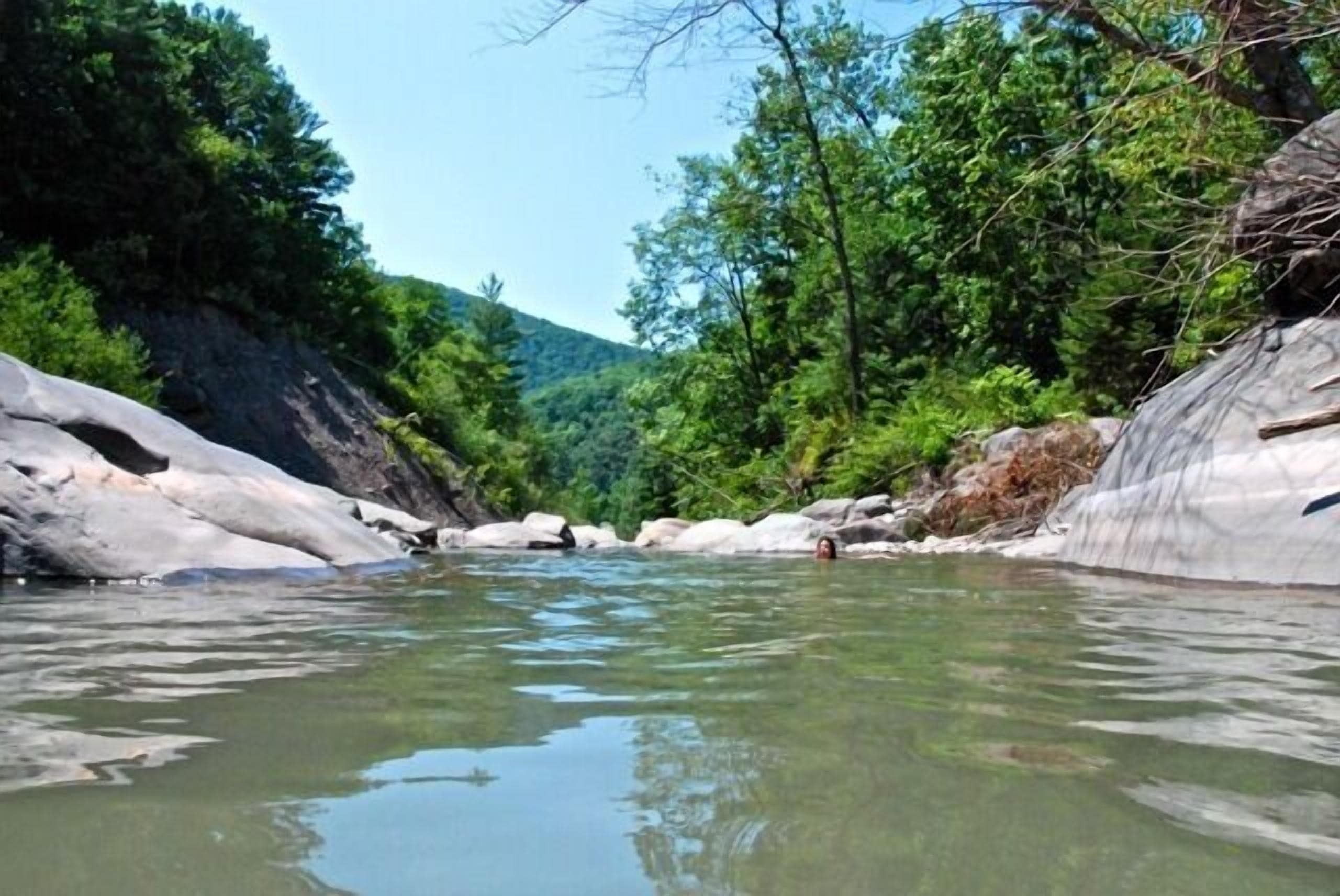 Streamside Catskill Mountain House