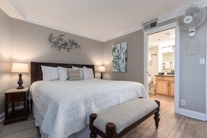 1 bedroom, iron/ironing board, free WiFi, bed sheets - BEACHSIDE 2 SANDESTIN BEACH FRONT 1 BR KING, NEW POOL AND HOT TUB!  SUNSETS!!! (Miramar Beach)