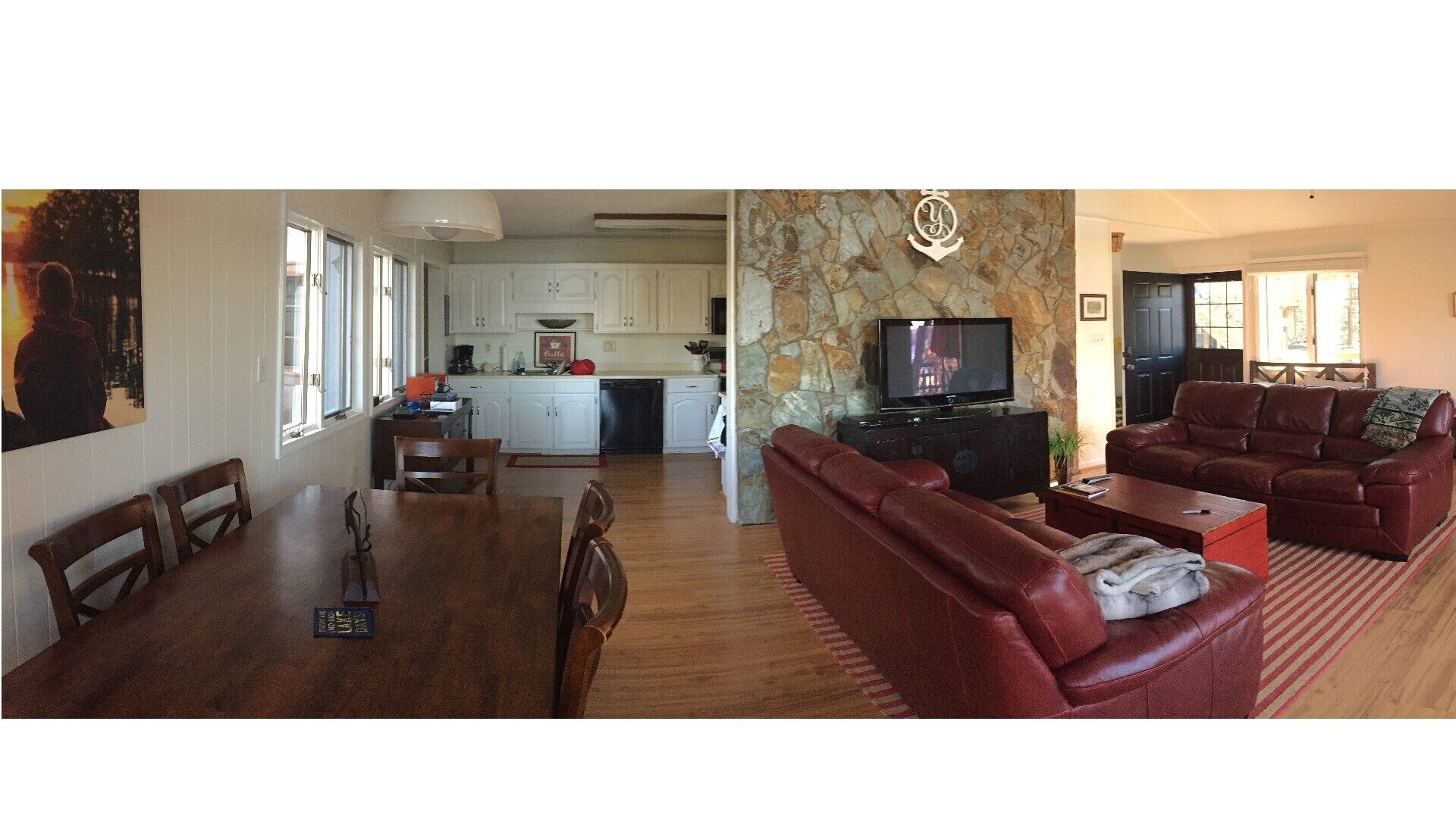 Lakehouse in a Protected Cove with Striking Views of Lake Tillery!