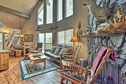 Family Cabin w/ Game Room Near Hiking + Skiing!