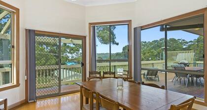 Casa Oceano - Bring Your Golf Clubs & Enjoy Free WIFI!