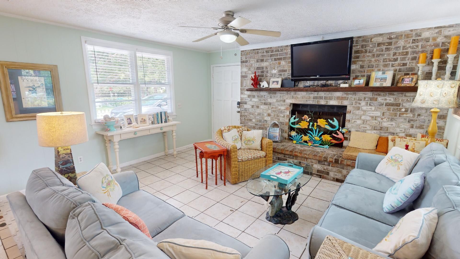 A Mermaid's Tale! Pet Friendly! WiFi! 2 Blocks To Beach! 2 Master Suites!