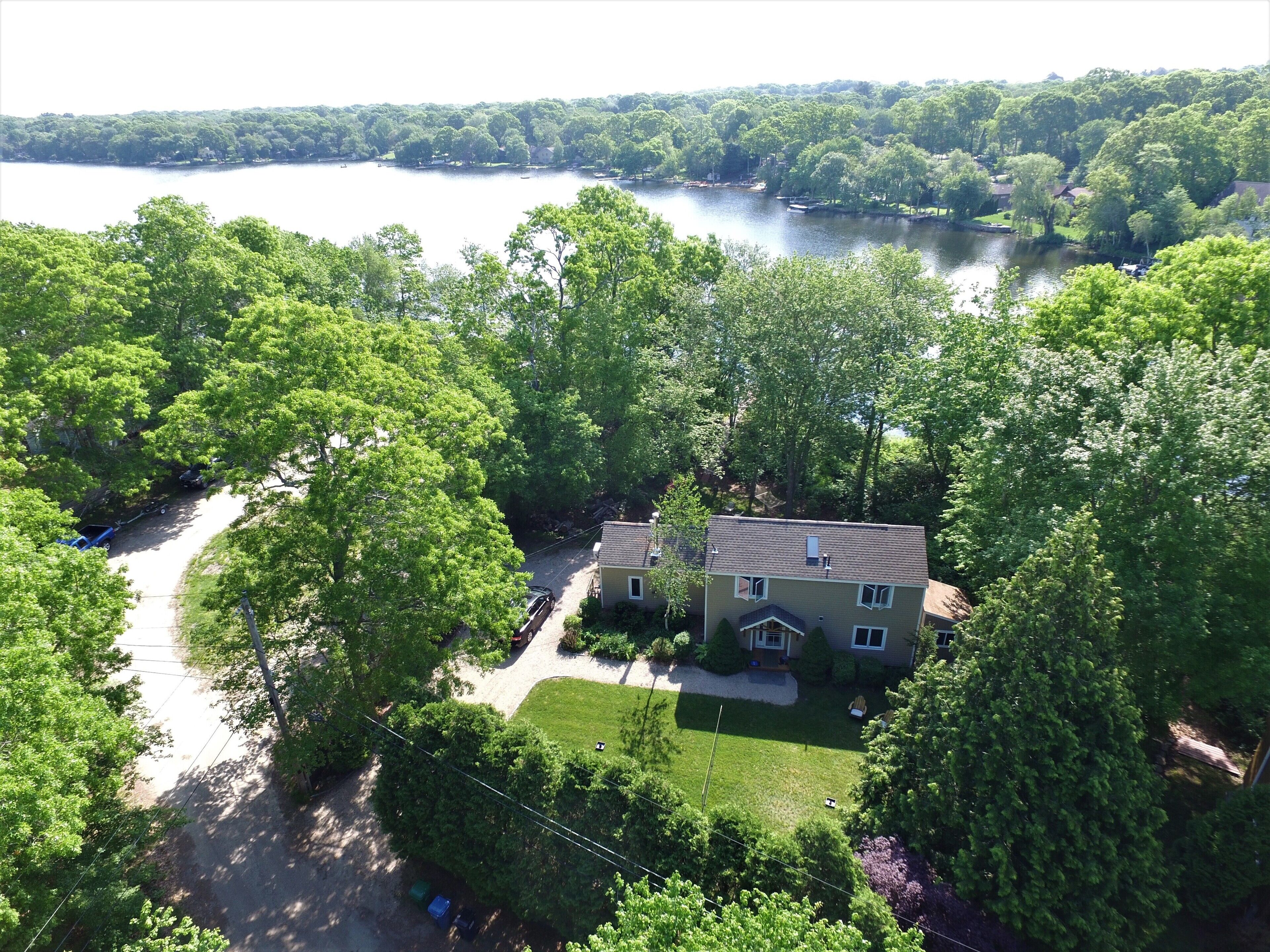 Lakefront- Rhode Island; Indian Lake, Wakefield : 223 Indian Trail S.