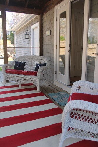 Designer Home in Mashpee with central A/C