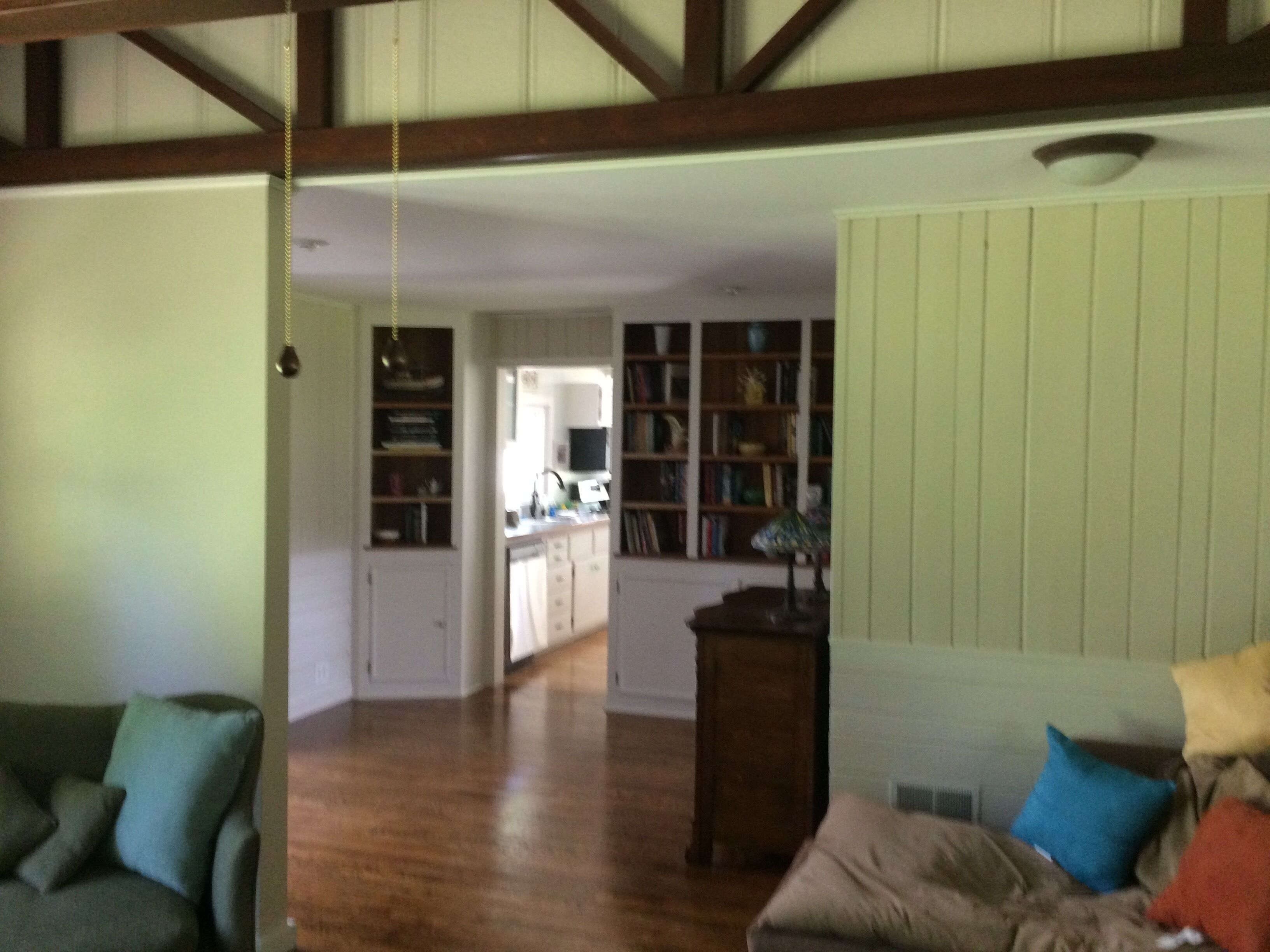 Smart TV, fireplace, DVD player, books