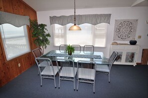 Dining - 449 Ocean-Front Amazing Views & Easy Beach Access (Nags Head)