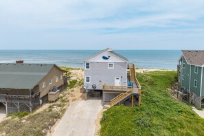 Exterior - 449 Ocean-Front Amazing Views & Easy Beach Access (Nags Head)