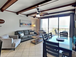 Smart TV - Charming condo w. community pool + ocean views. (Tybee Island)