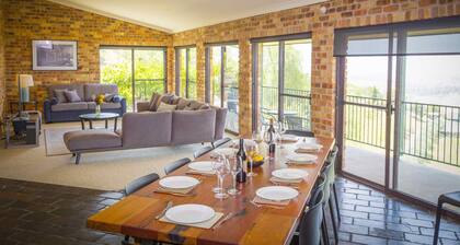 Aquila - Weinbergblicke, die sich für immer erstrecken