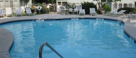 Innenpool, Außenpool