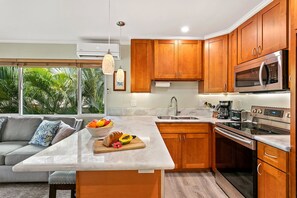Fridge, microwave, oven, stovetop - Tropical Garden View at a Beach Front Property-Kihei Kai Unit 21 (Kihei)