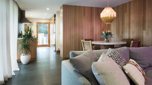 TV, fireplace, Netflix, DVD player - Dollywood - Stylish Home in Daylesford (DAYLESFORD)