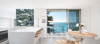 Cronulla Ocean View Apartment 87