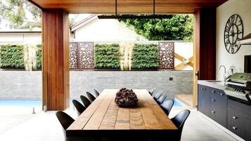Outdoor dining