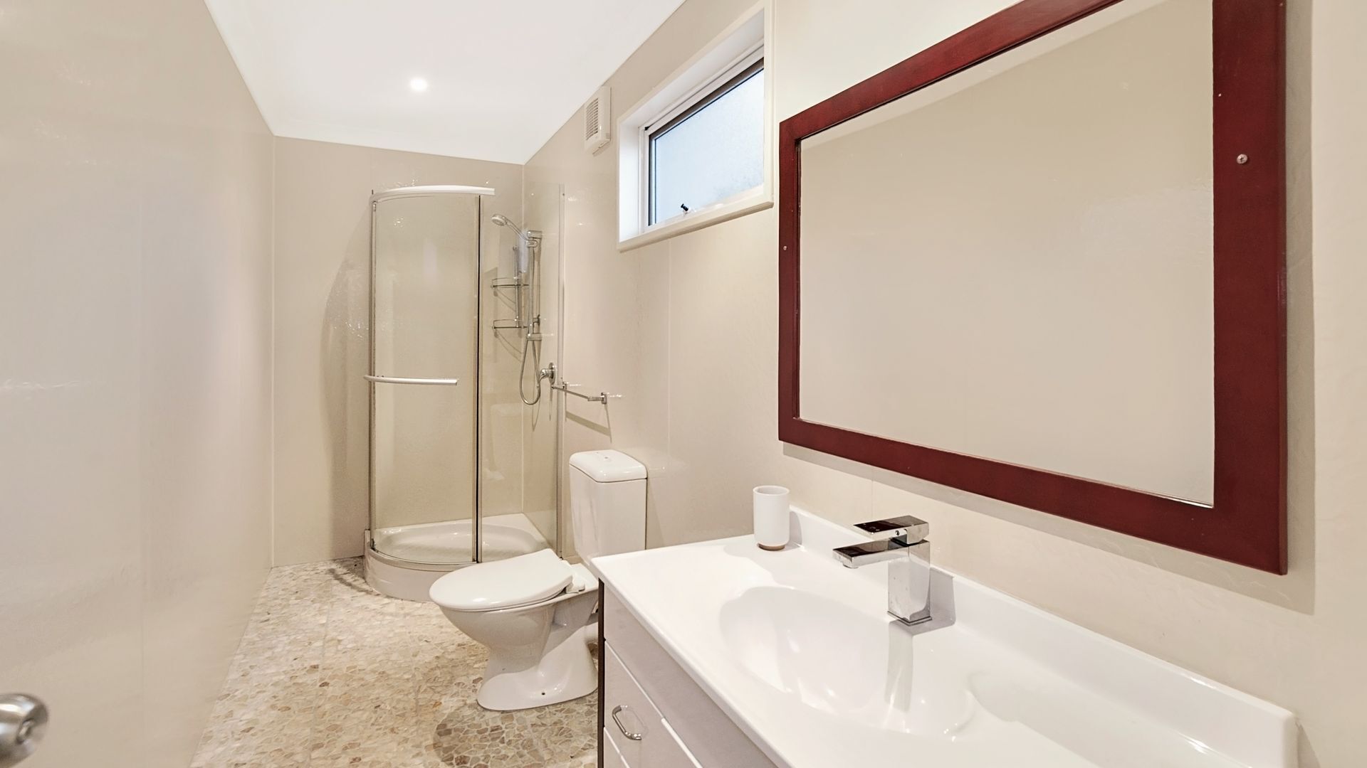 Bottlebrush Cottage & Studio — image 11