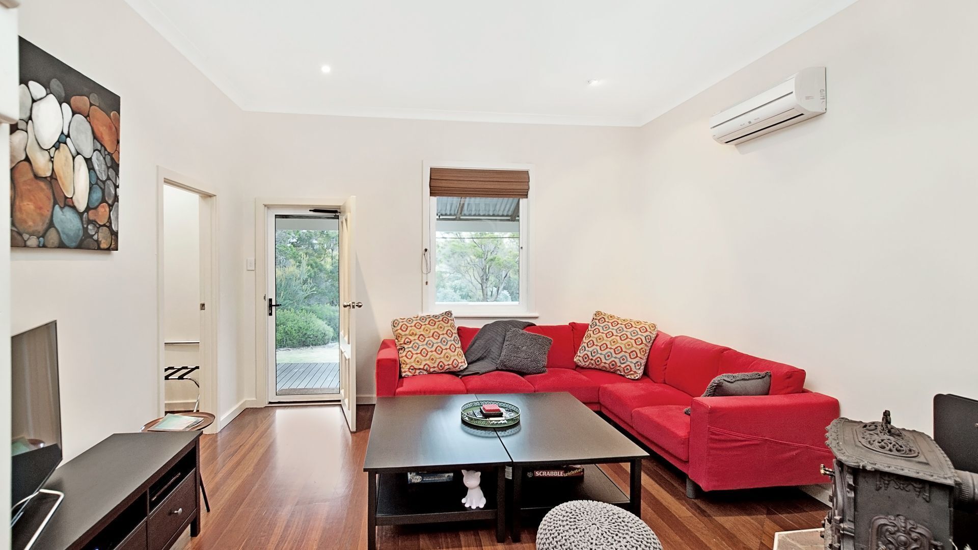 Bottlebrush Cottage & Studio — image 3