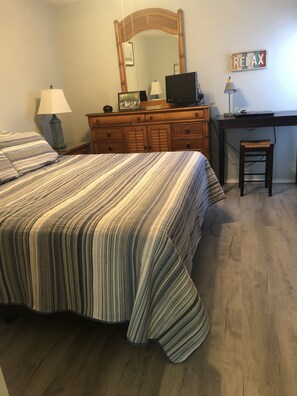 2 Schlafzimmer, Schreibtisch, Bügeleisen/Bügelbrett, WLAN