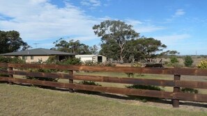 Property grounds - Al-Pac-Em Inn - Farm Stay (Kingscote)