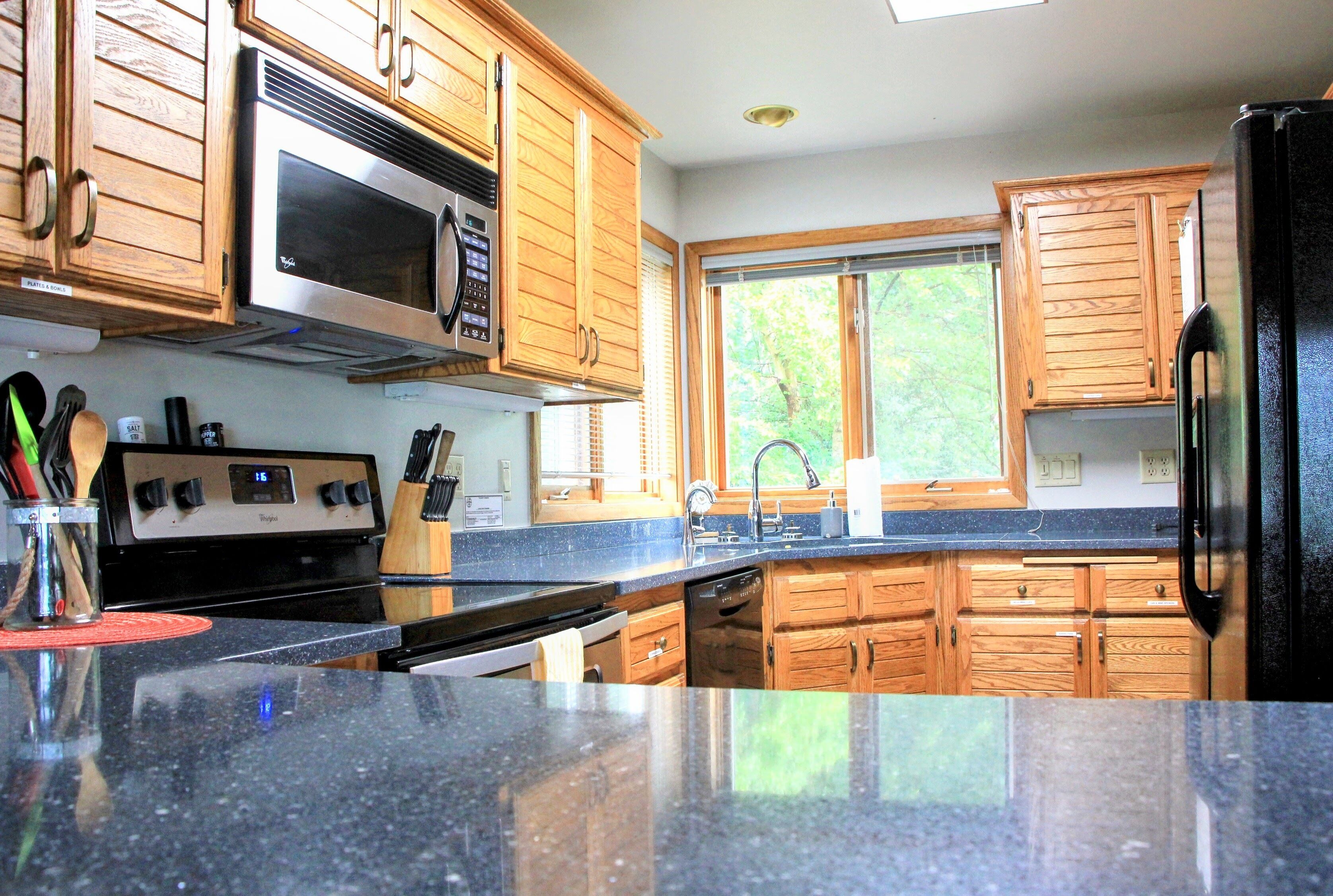  Cabin Fever!!! Bully's Pearl Lake, WIFI Netflix