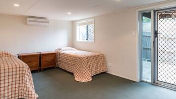 3 sovrum, strykjärn/strykbräda, gratis wi-fi och sängkläder