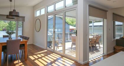 VILLA URBANE : Bright